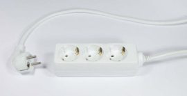 . Elosztósor, 3 csatlakozóaljzat, 3 m kábelhosszúság